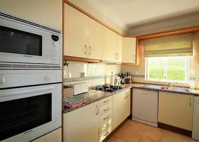 アパート Stylish 2br With Pool Parking & Wifi アルブフェイラ