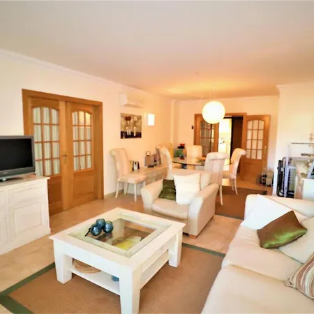 Apartment Stylish 2br With Pool Parking & Wifi