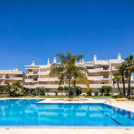 Stylish 2br With Pool Parking & Wifi Apartment Albufeira